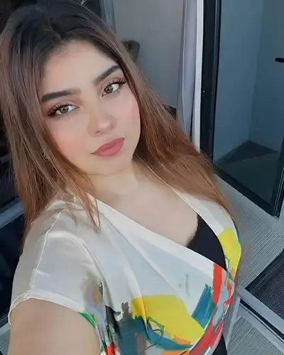 Dindori Escort